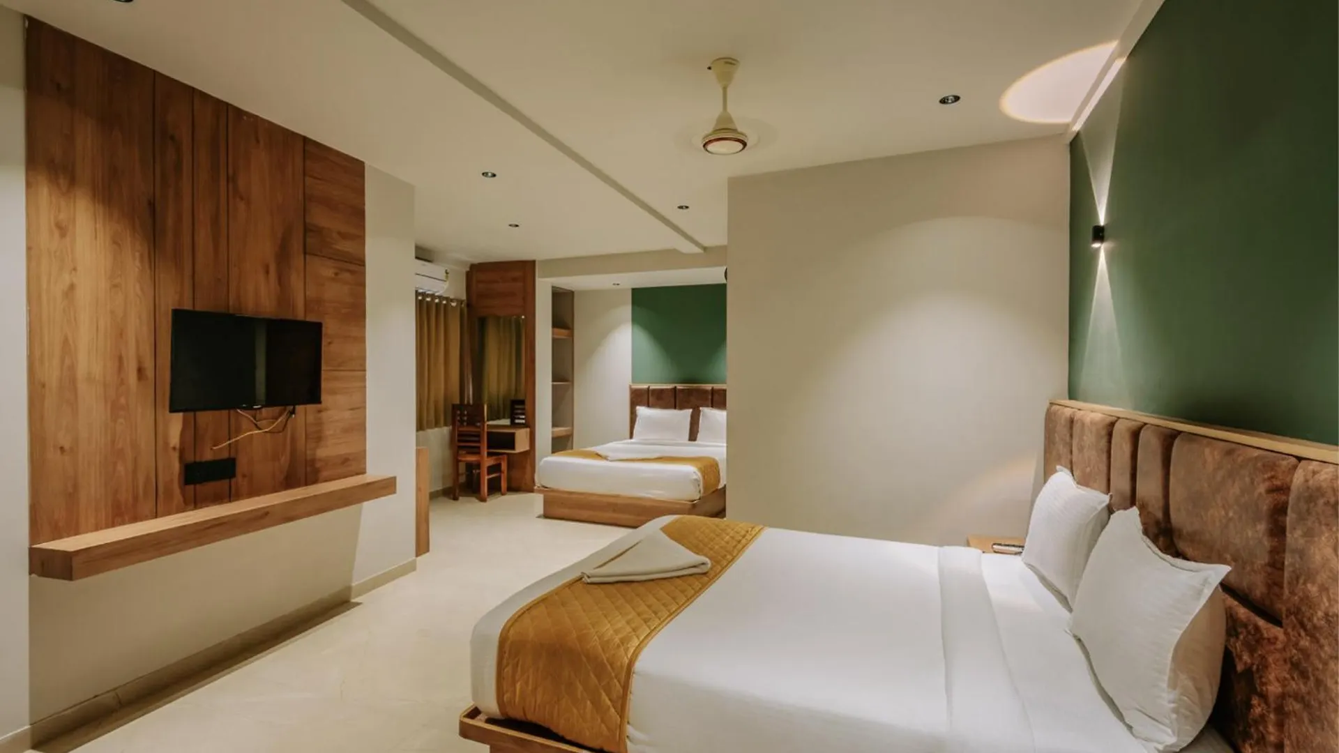 ***  Hotel Beverly Plaza Kozhikode India